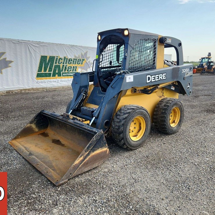 DEERE 326D