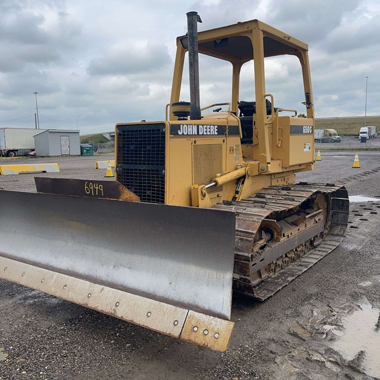 JOHN DEERE 650