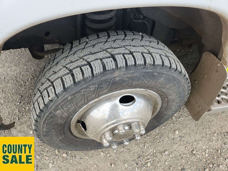 2018-ford-e450-image-12