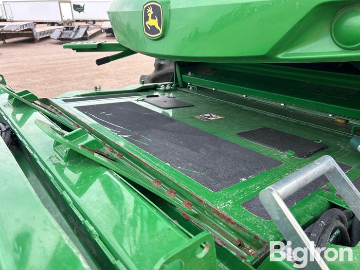 2023-john-deere-s780-image-19