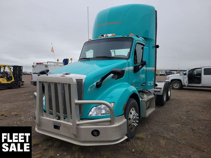 2018-peterbilt-579-image-5