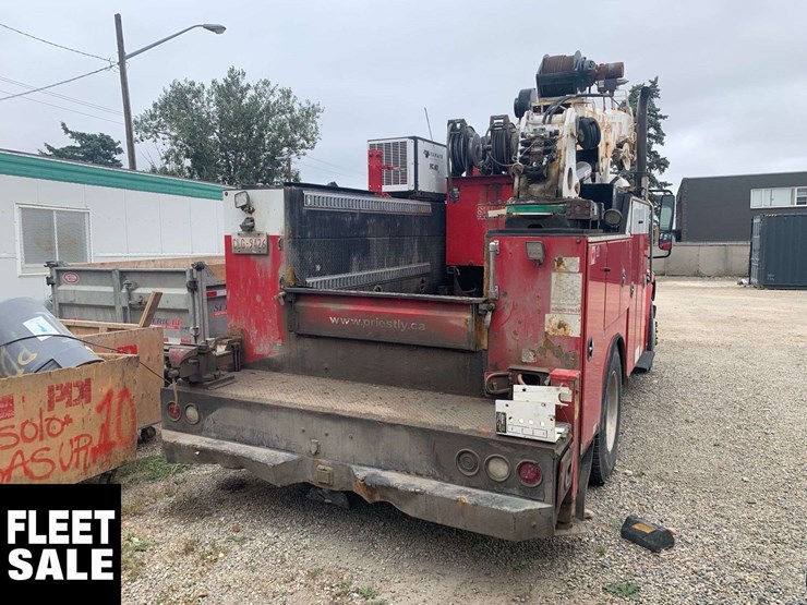 freightliner-m2-106-image-3
