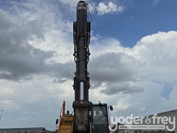 2020-volvo-ec300el-image-29