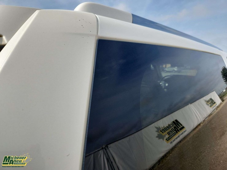 cadillac-escalade-esv-image-65