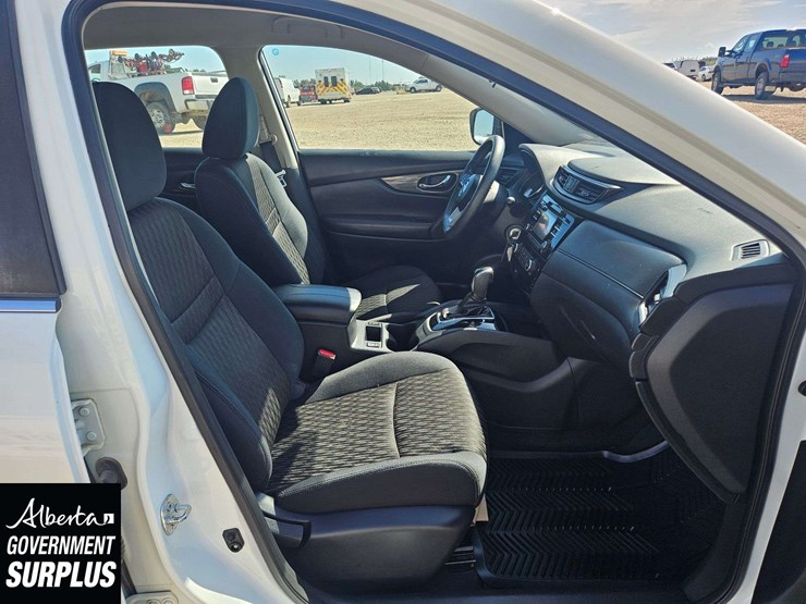 2017-nissan-rogue-image-29
