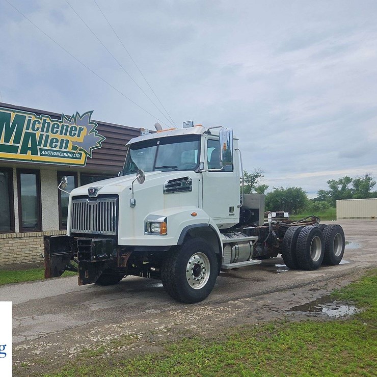 2014 WESTERN STAR 4700