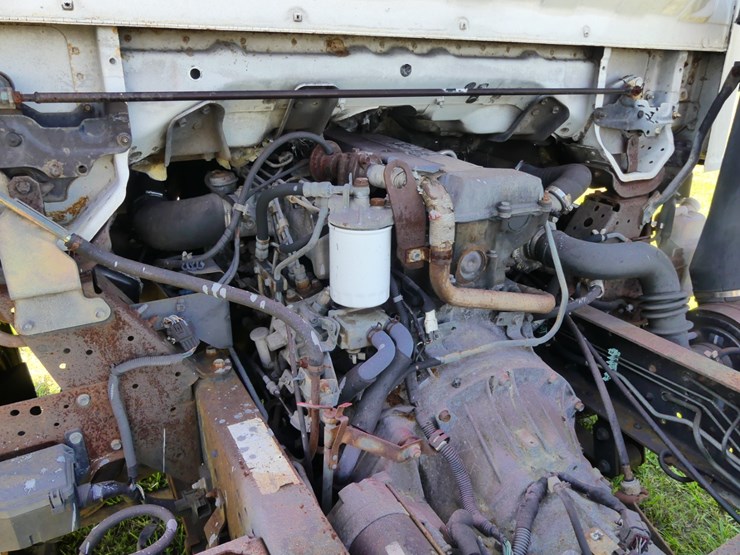 1999-gmc-3500-image-9