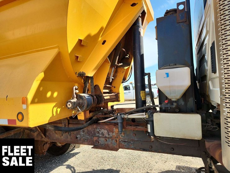 international-workstar-7500-image-47