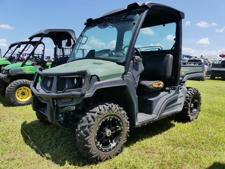 john-deere-gator-image-1