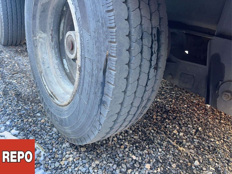 2011-triple-e-tri/a-step-deck-trailer-image-6