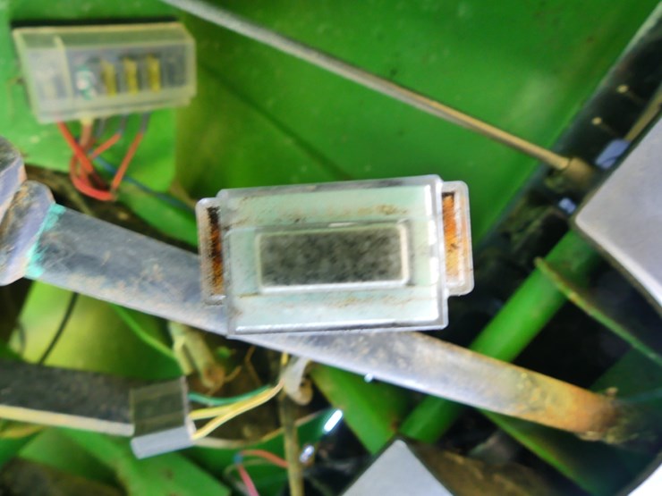 2016-john-deere-tx-image-13