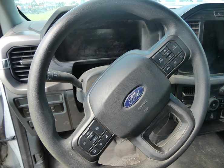 2024-ford-f150-xl-image-14