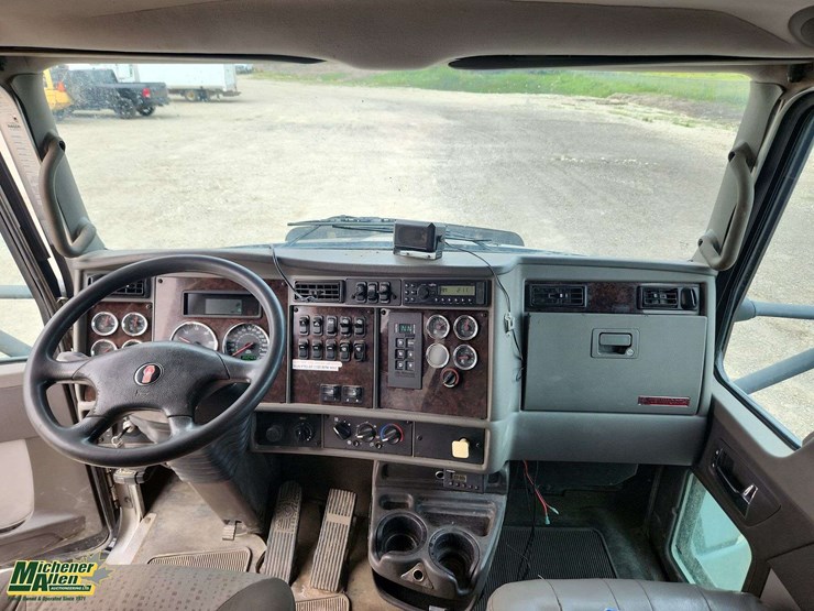 2012-kenworth-t370-image-16