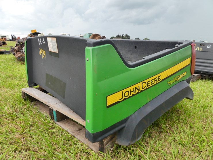 john-deere-gator-image-1
