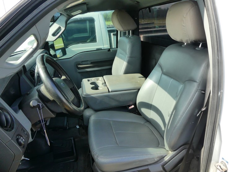 2011-ford-f250-xl-image-10