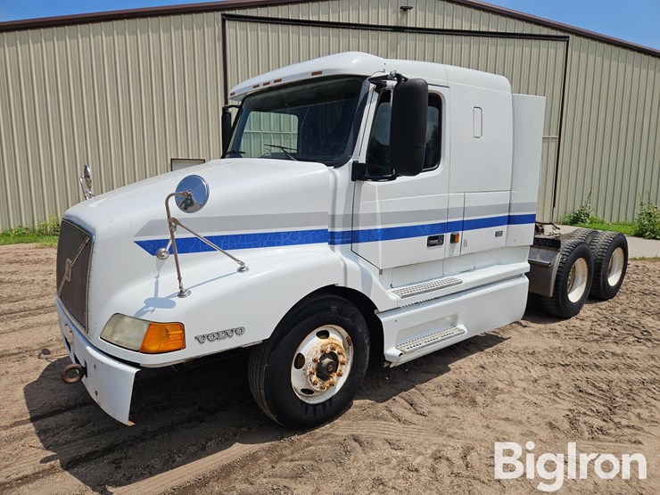 1999-volvo-vnl64t-t/a-truck-tractor-image-1