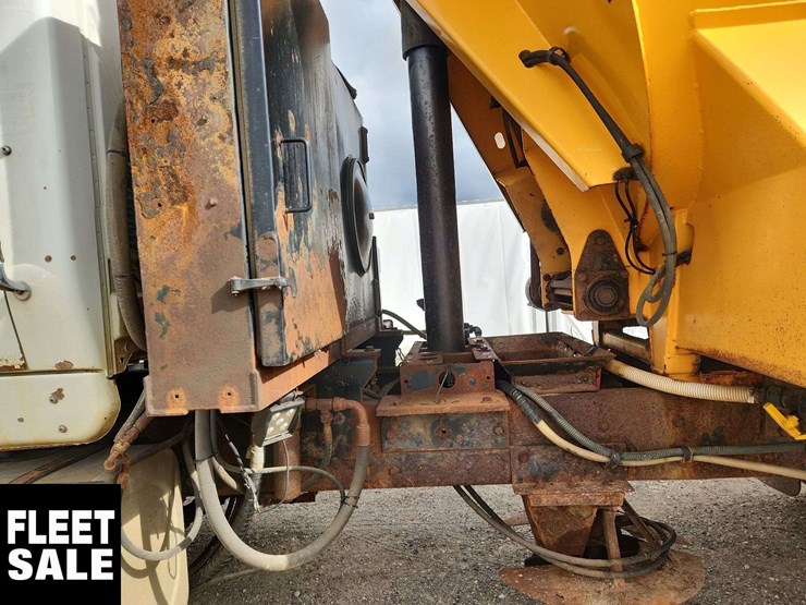 international-workstar-7500-image-32