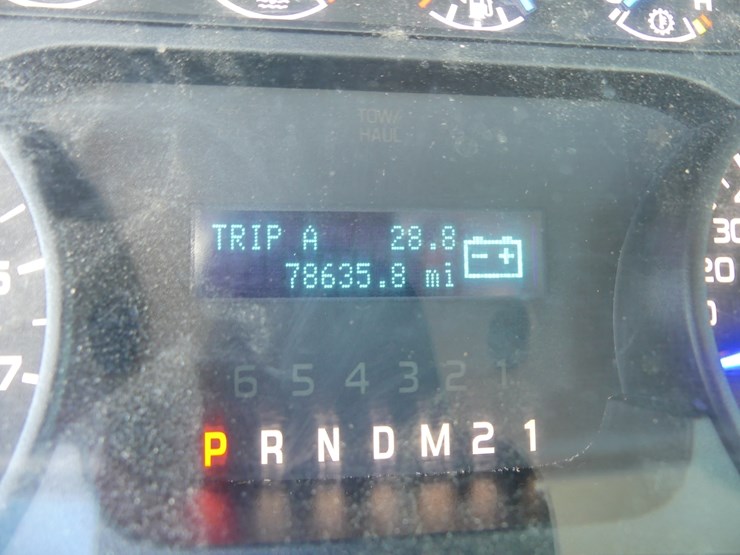 2014-ford-f150-xl-image-16