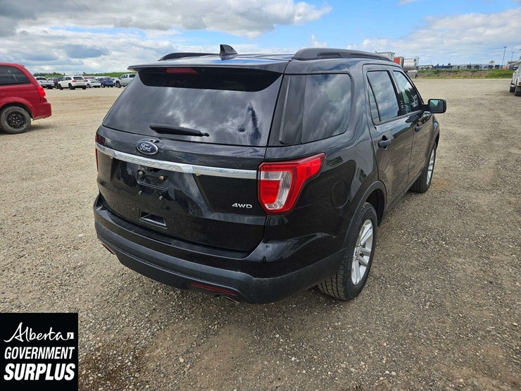 ford-explorer-image-4