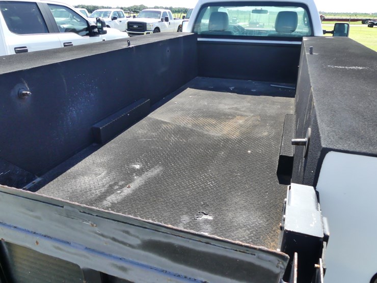 2015-ford-f350-xl-image-7