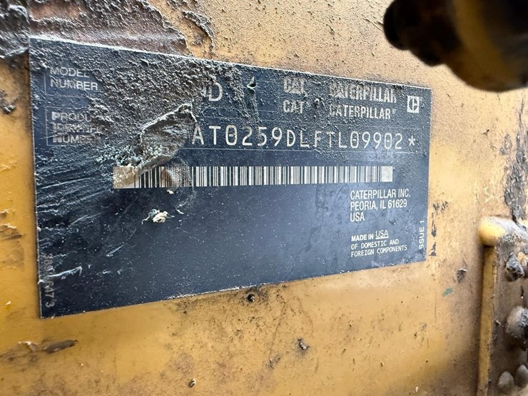 2016-caterpillar-259d-image-29