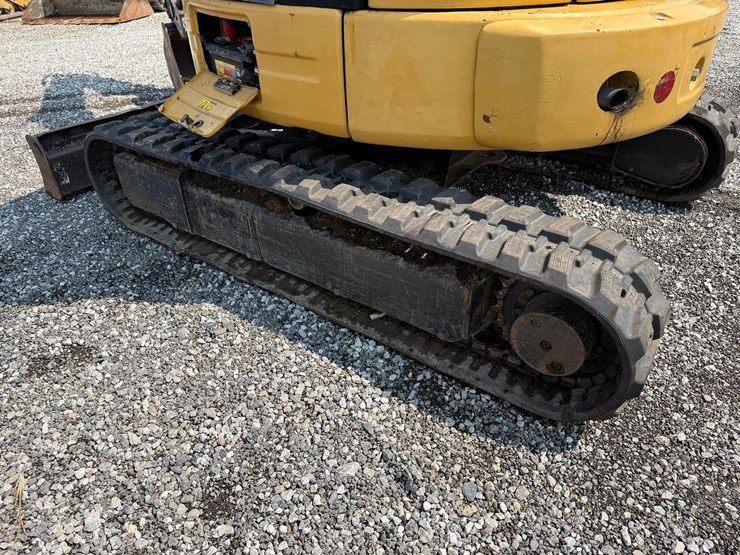 caterpillar-305-image-16