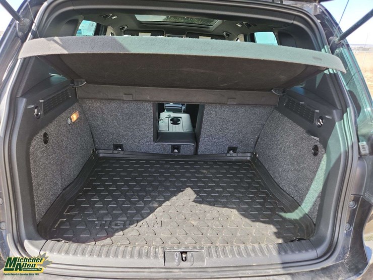 2016-volkswagen-tiguan-image-17