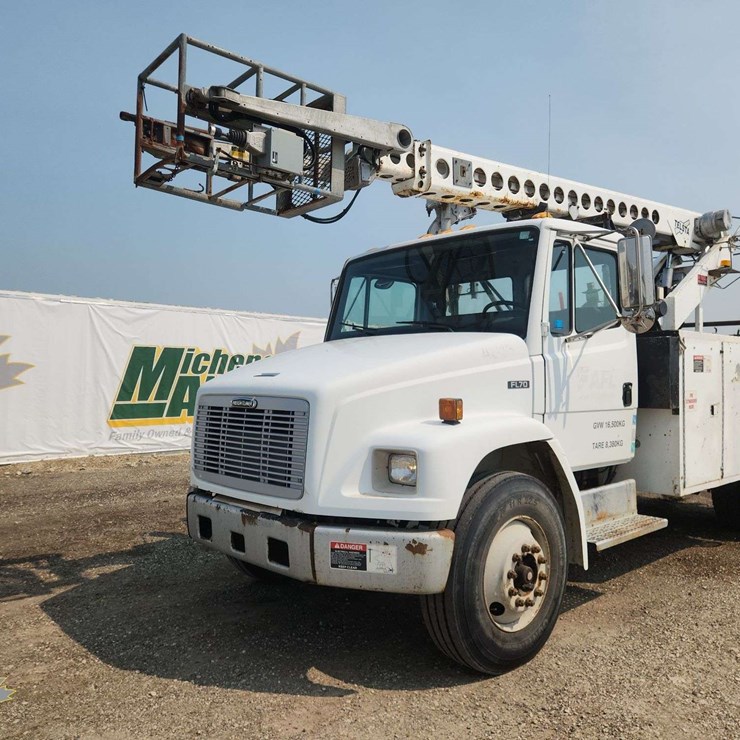 2000 FREIGHTLINER FL70