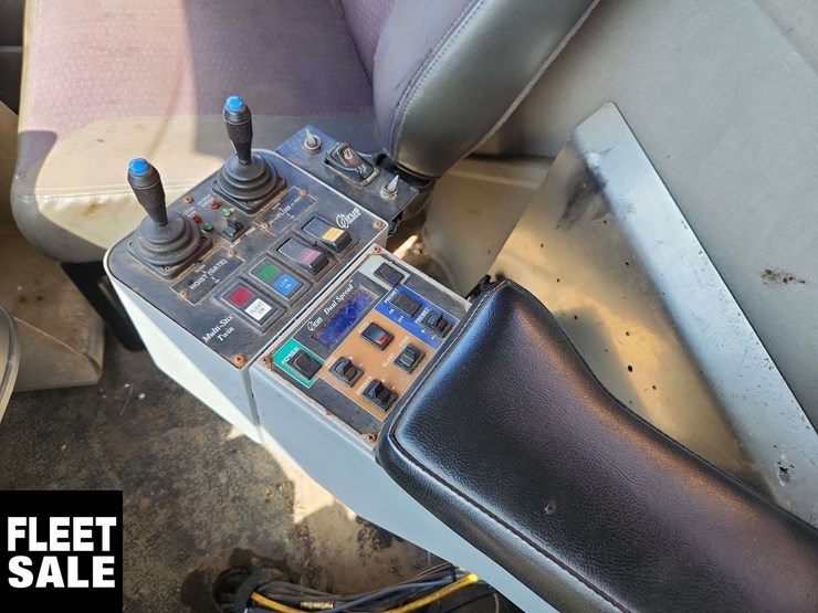 international-workstar-7500-image-15
