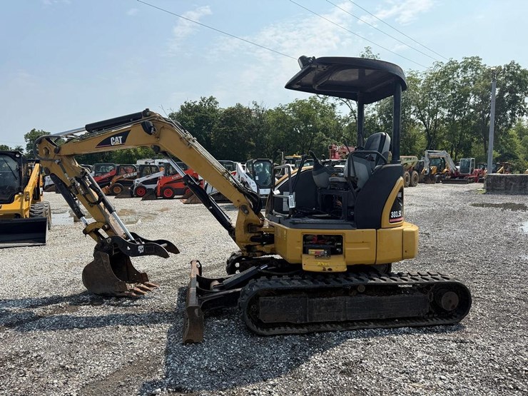 caterpillar-305-image-1