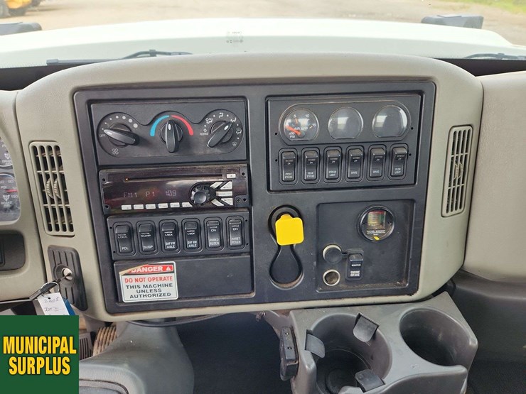 2015-international-workstar-7400-image-5