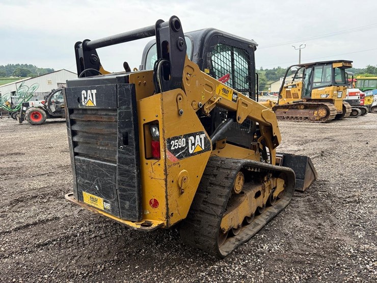 2016-caterpillar-259d-image-4