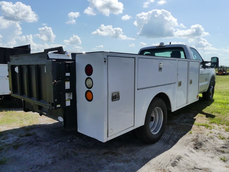 2015-ford-f350-xl-image-3
