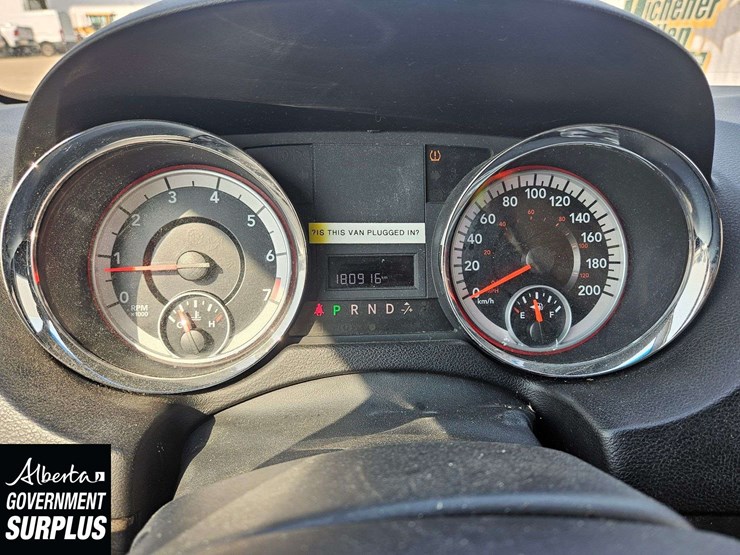 2011-dodge-grand-caravan-se-image-9