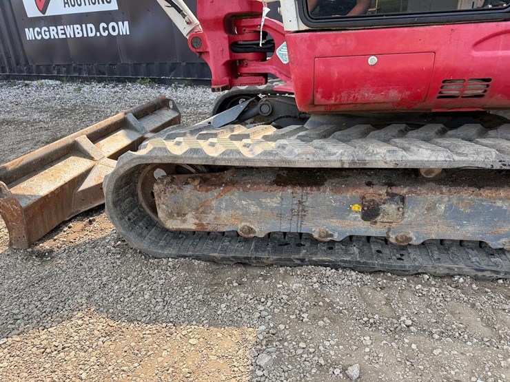 2018-takeuchi-tb260-image-18