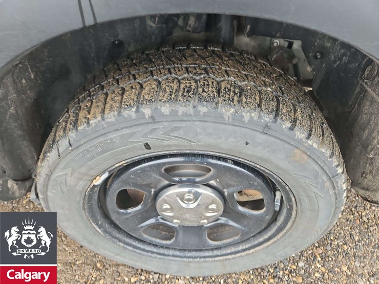 2019-ford-explorer-image-11