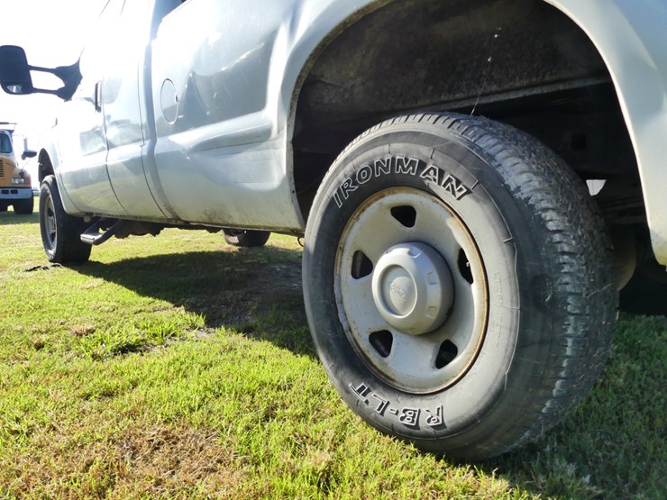 2006-ford-f250-xl-image-5