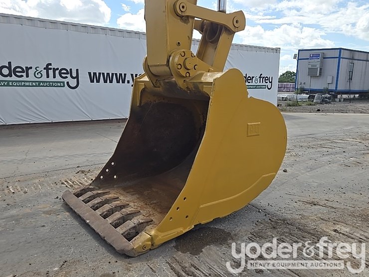 2019-caterpillar-336-image-21