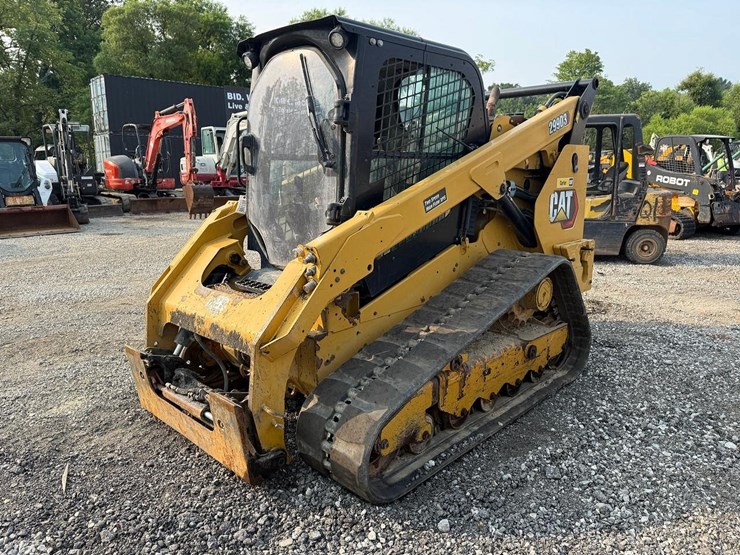 2021-caterpillar-299d3-image-8