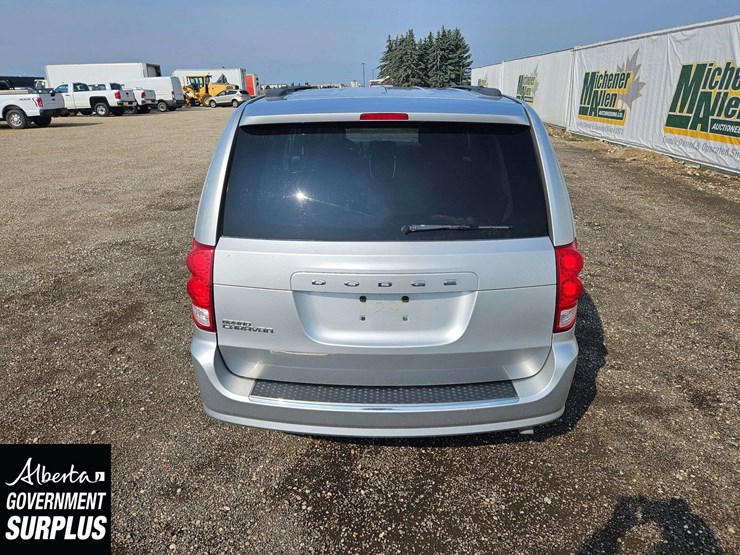 2011-dodge-grand-caravan-se-image-21