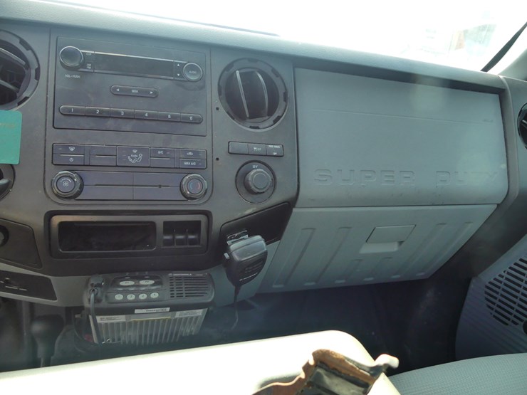 2014-ford-f250-xl-image-12