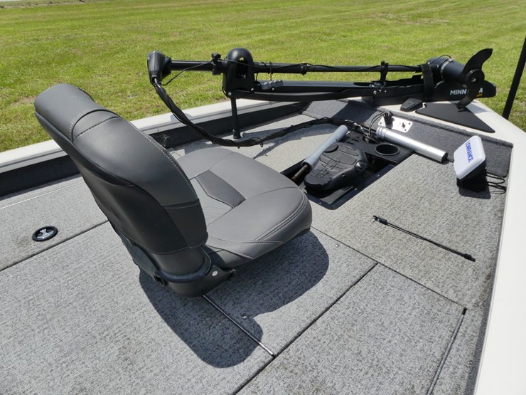 2020-basstracker-17.5'-aluminum-bass-boat-image-16