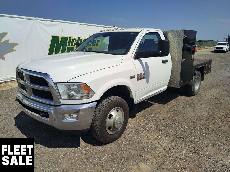 2013-dodge-3500-image-1