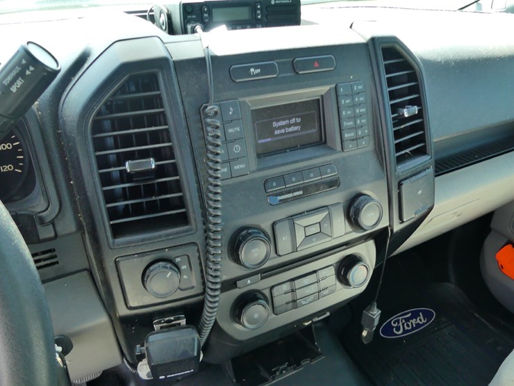 2016-ford-f150-xl-image-12