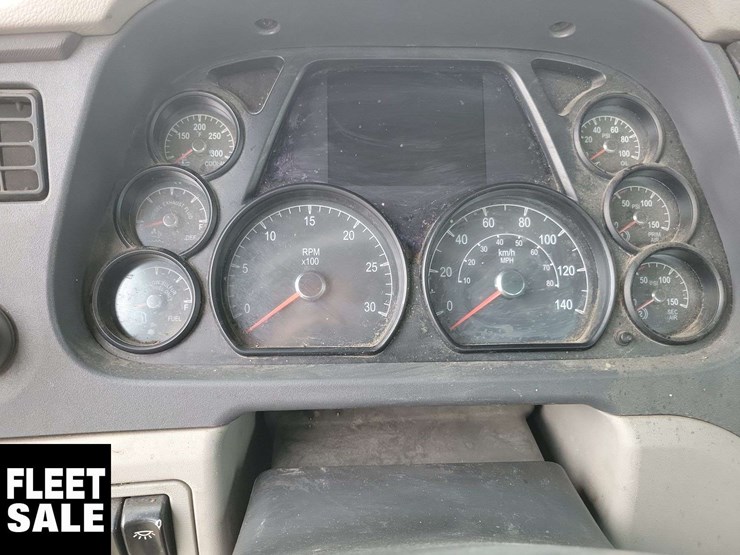 2018-peterbilt-579-image-20