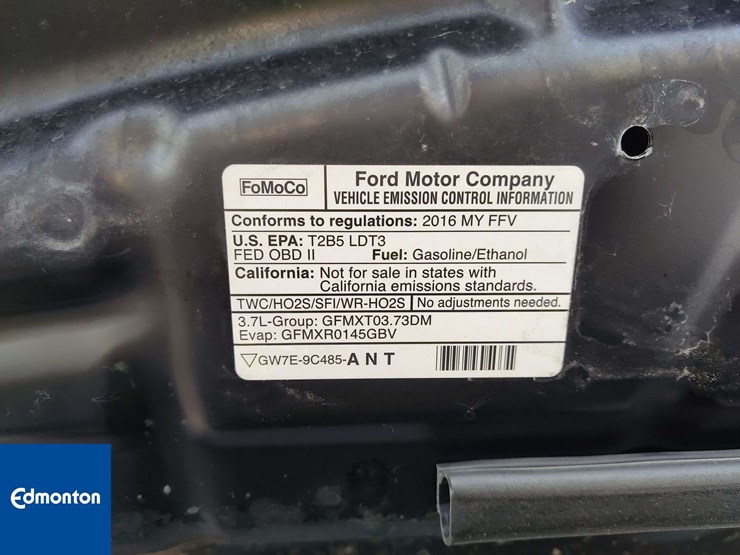 2016-ford-explorer-image-33