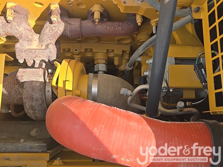 2019-caterpillar-336-image-61