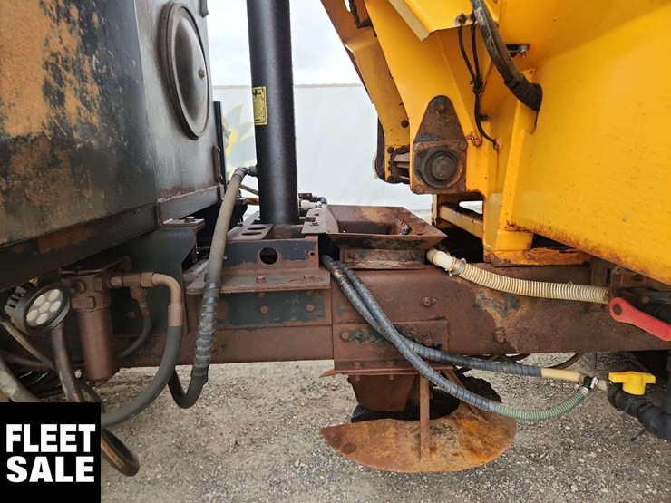 international-workstar-7500-image-35