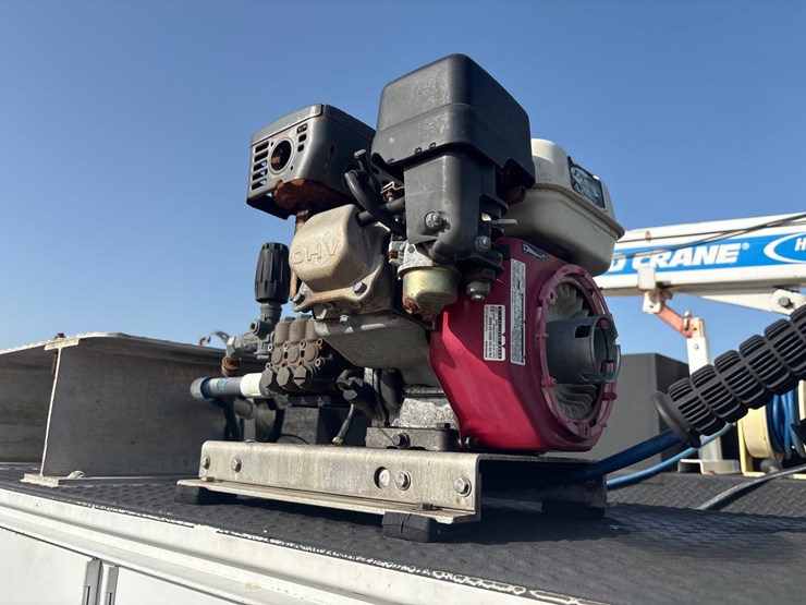 2016-ford-f550-image-12