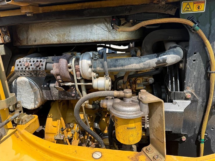 caterpillar-305-image-15